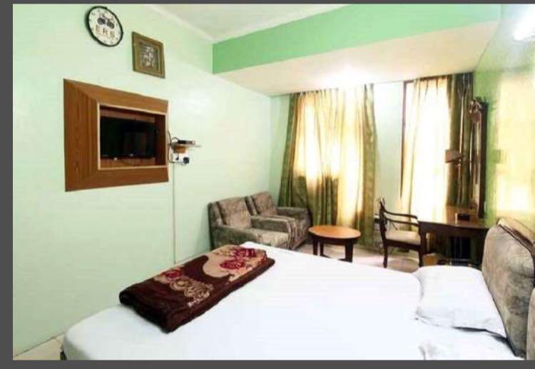 Hotel Sukant Palace Delhi  Exterior photo